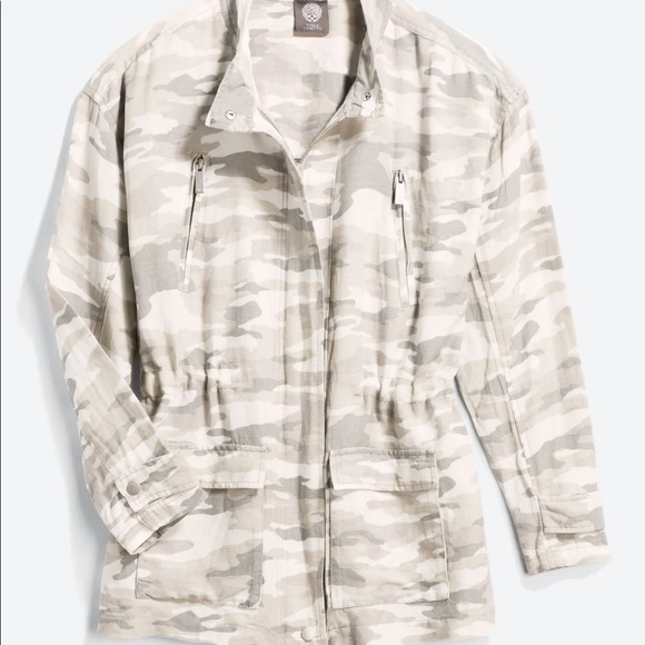 Vince Camuto Jackets & Blazers - VINCE CAMUTO Linen Jacket